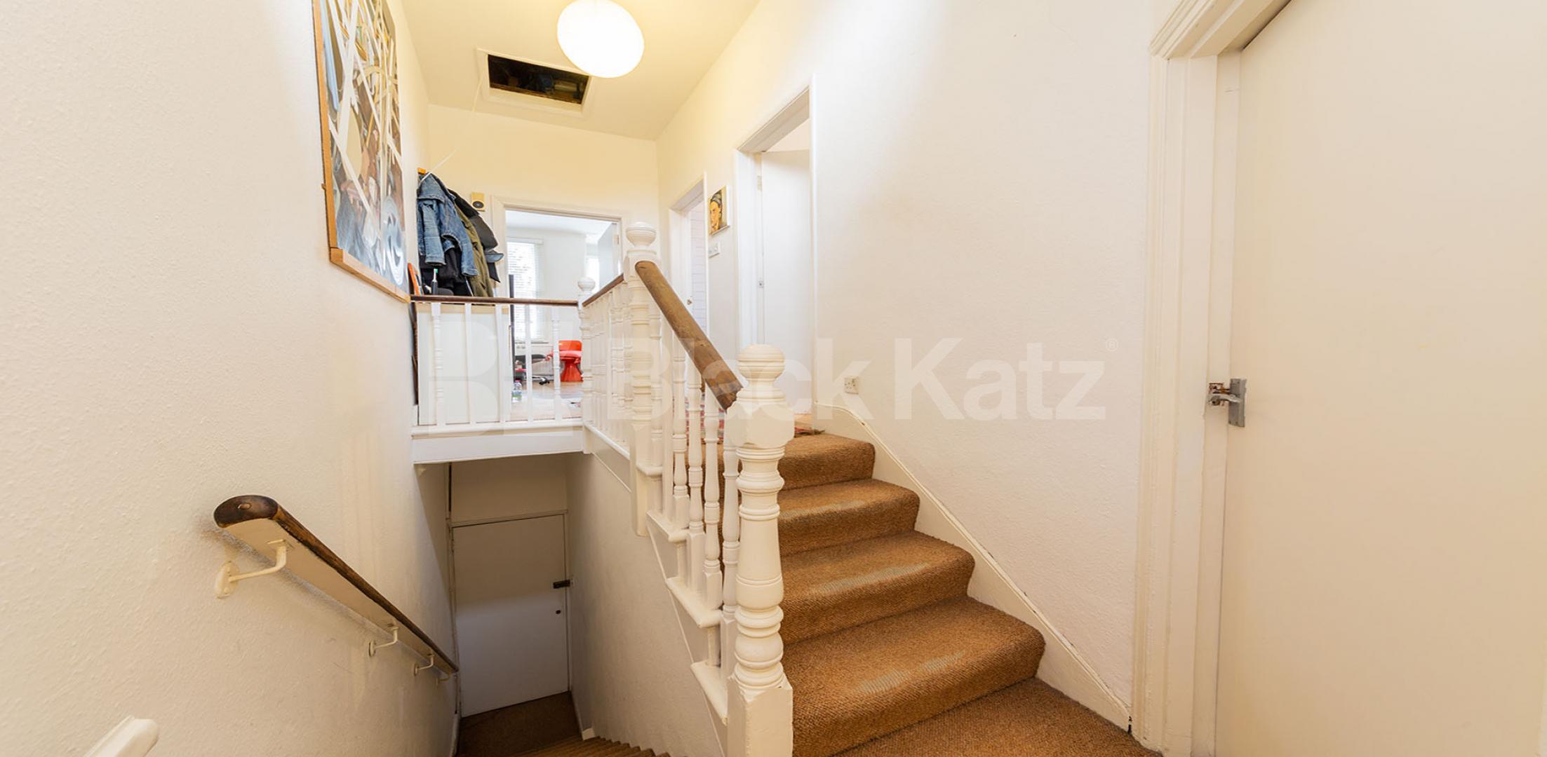 Modern Apartment Chapter Road, Willesden Green